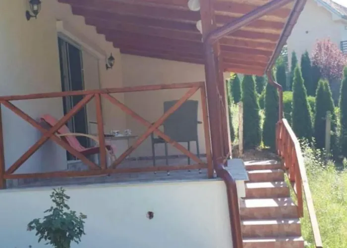 Nina - Gde Dusa Dise Villa